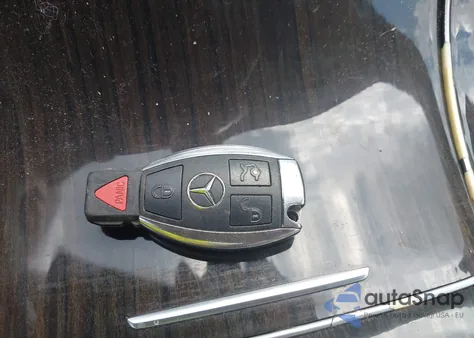 2015 Mercedes-Benz C 300 4Matic/Luxury 4Matic/Sport 4Matic из США, поврежденный, VIN 55SWF4KB7FU038915